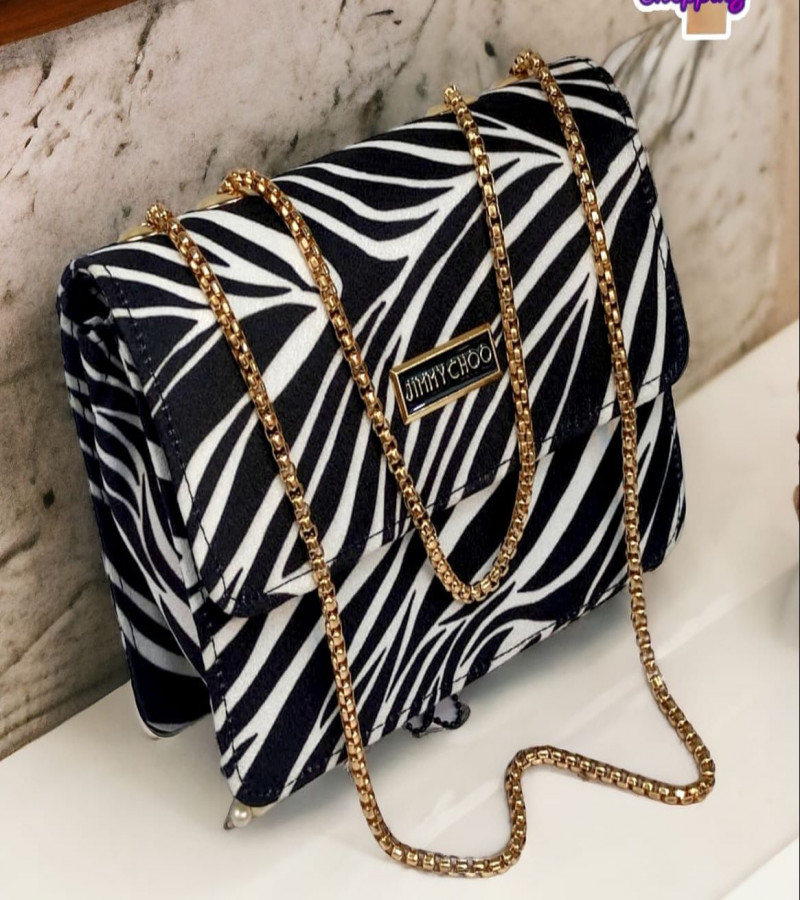 Elegant Design: The Double Zipper Luxury Women's Wallet features a stylish and sophisticated design, perfect for any occasion.  Premium PU Leather