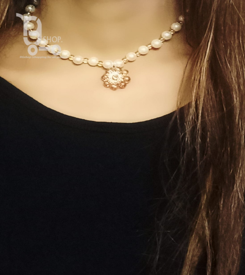 New Arrival Pearl Necklace with pearls penden