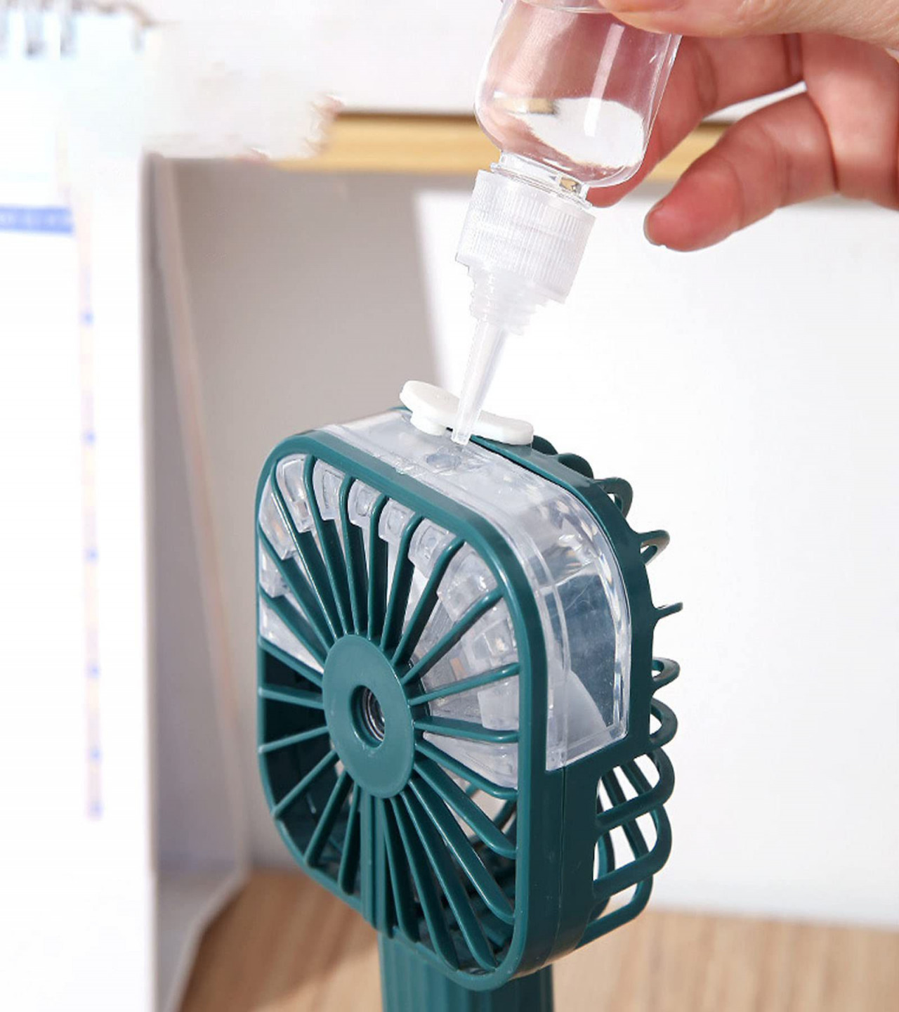 Rechargeable Handy Mist/Humidifier Fan with 3 Speed